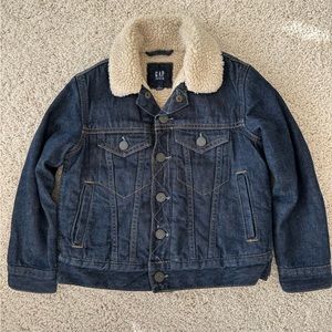 Gap Denim jacket with Sherpa lining size XS 4-5yrs